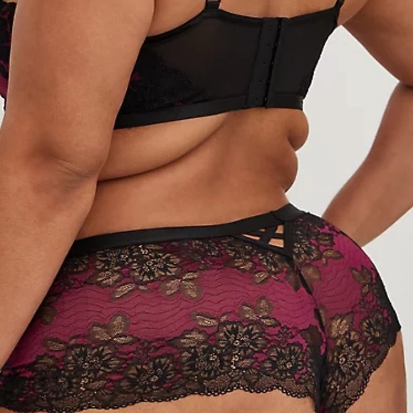 Torrid 3 piece set - Berry & Black Lace Bralette, cheeky panty & garter … - Picture 10 of 10
